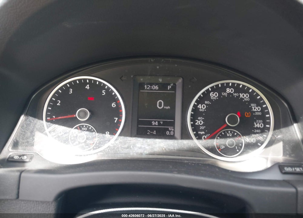 2017 VOLKSWAGEN TIGUAN VIN: WVGAV7AX3HK018868
