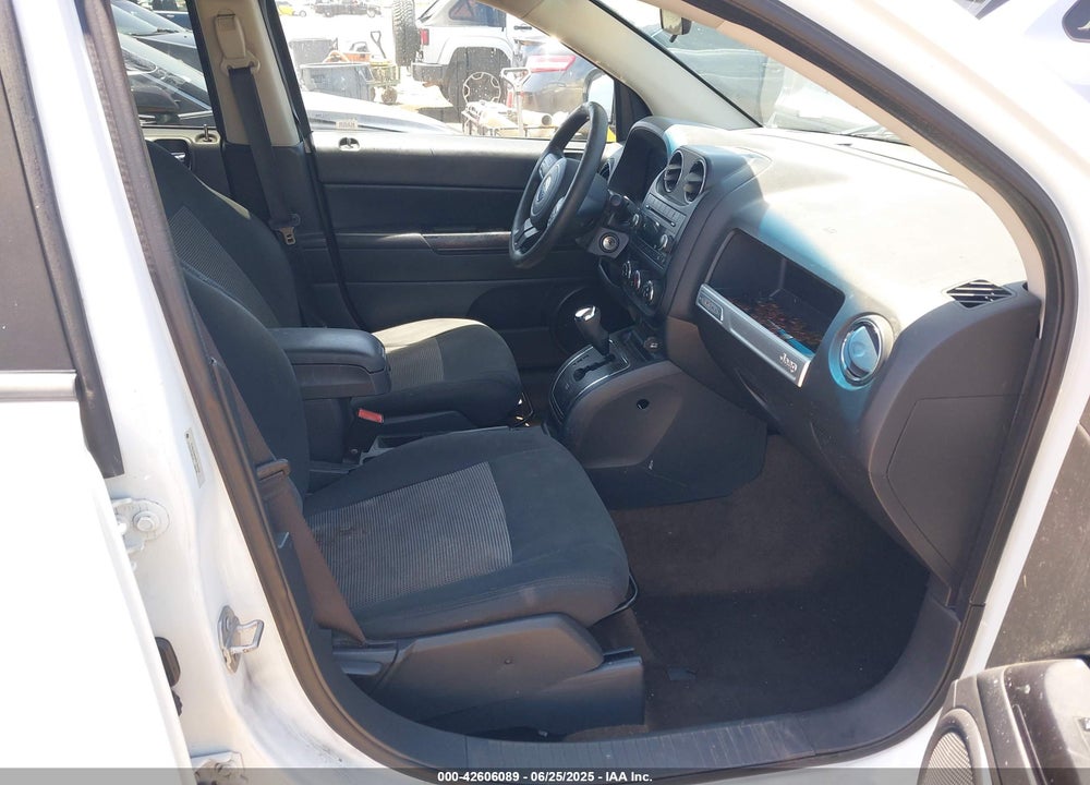 2015 JEEP COMPASS VIN: 1C4NJCBA4FD104762