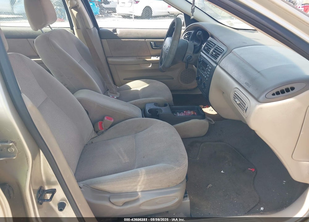 2001 FORD TAURUS SE VIN: 1FAFP53211A269576