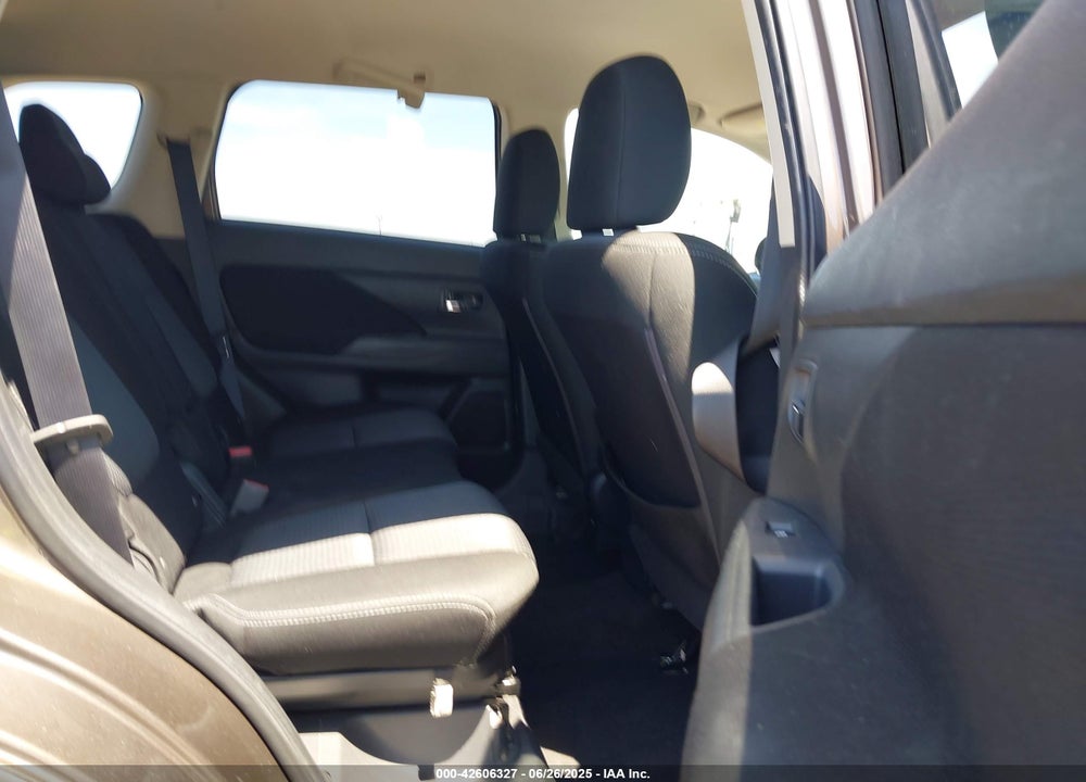 2017 MITSUBISHI OUTLANDER VIN: JA4AD2A36HZ055292
