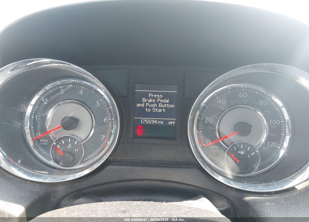 2013 CHRYSLER TOWN & COUNTRY VIN: 2C4RC1GG2DR515553