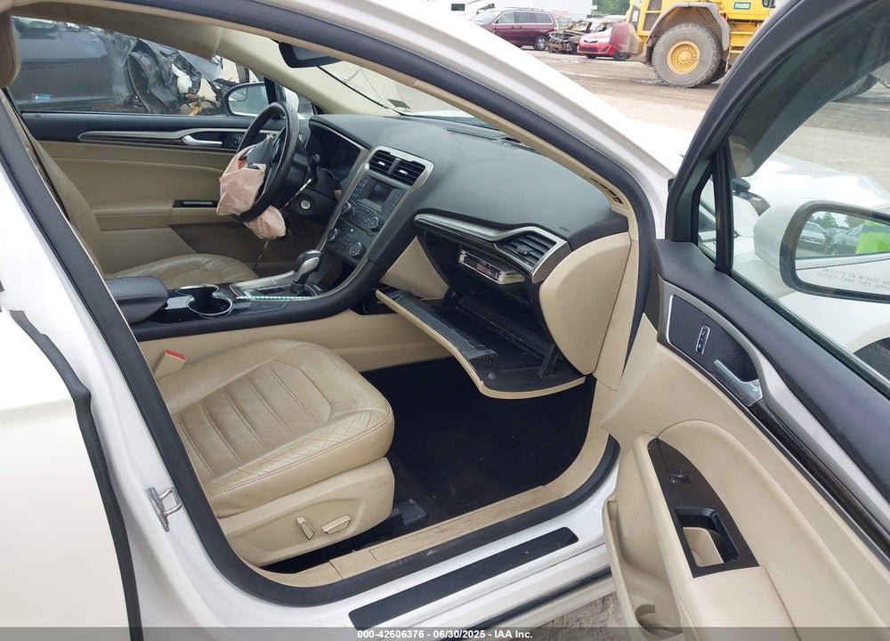 2015 FORD FUSION SE VIN: 1FA6P0HD8F5100832