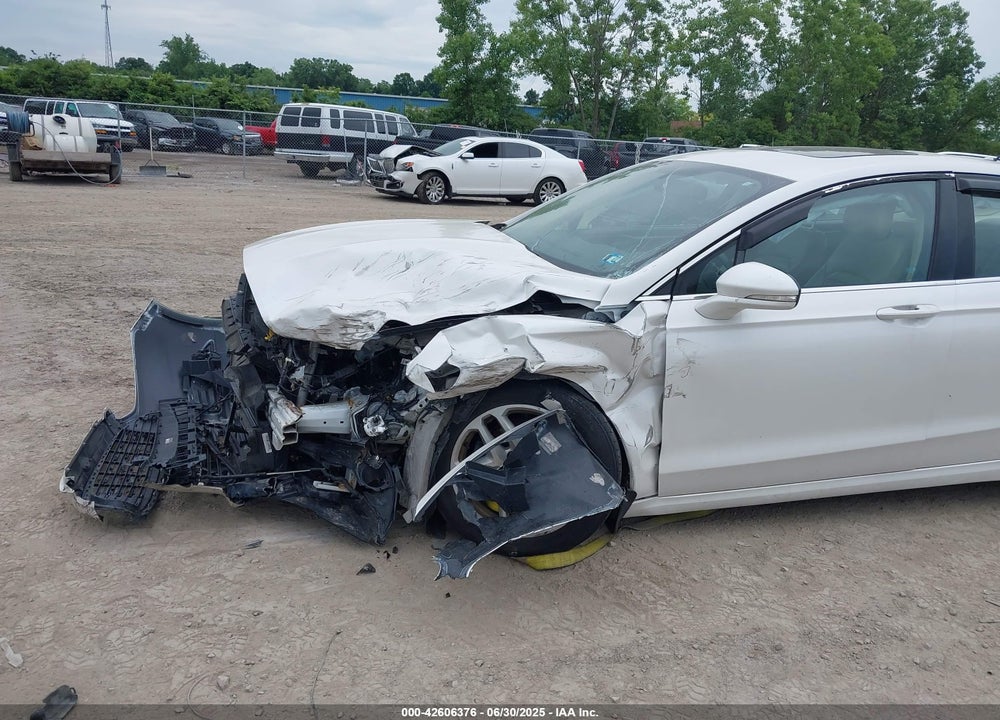 2015 FORD FUSION SE VIN: 1FA6P0HD8F5100832