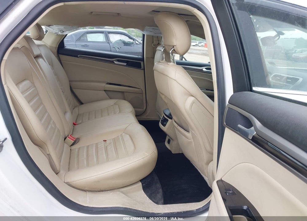 2015 FORD FUSION SE VIN: 1FA6P0HD8F5100832