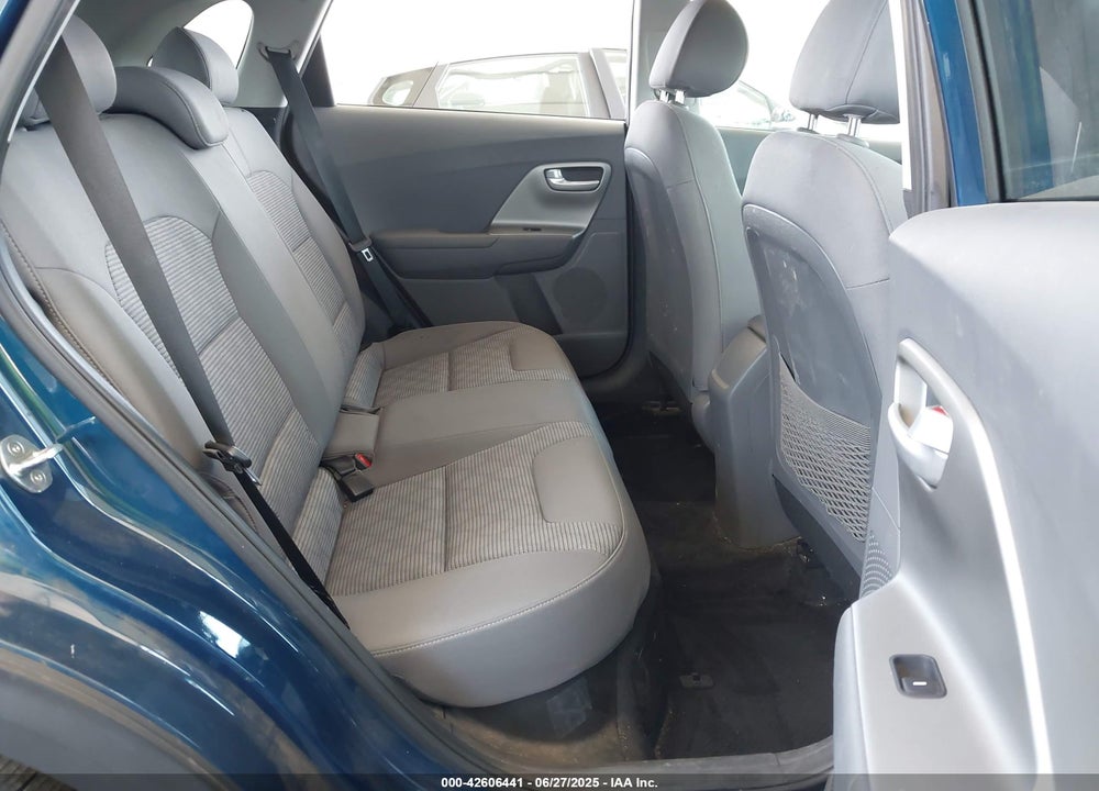 2020 KIA NIRO VIN: KNDCB3LC8L5439131