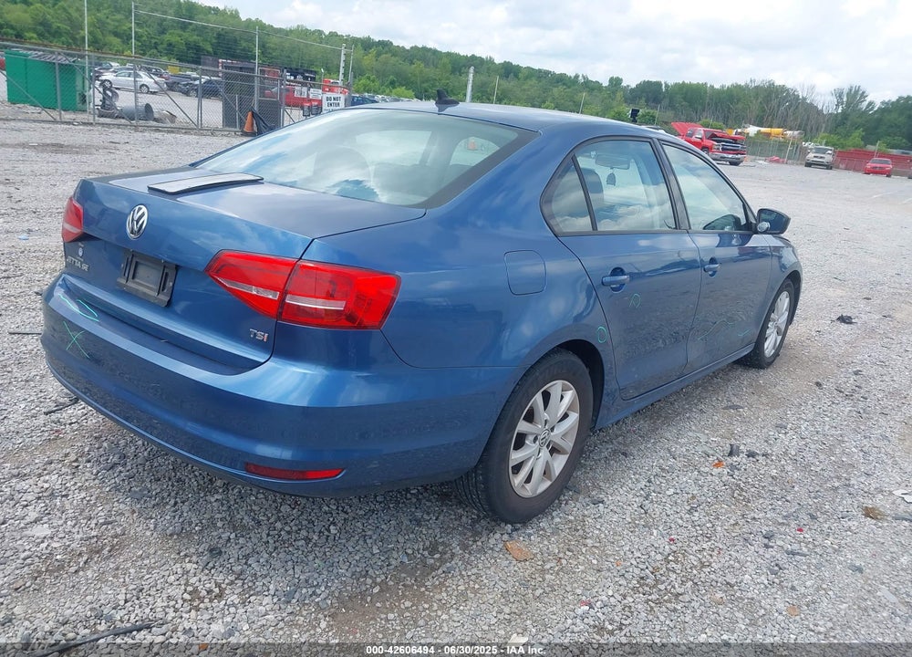 2015 VOLKSWAGEN JETTA VIN: 3VWD17AJ3FM231847