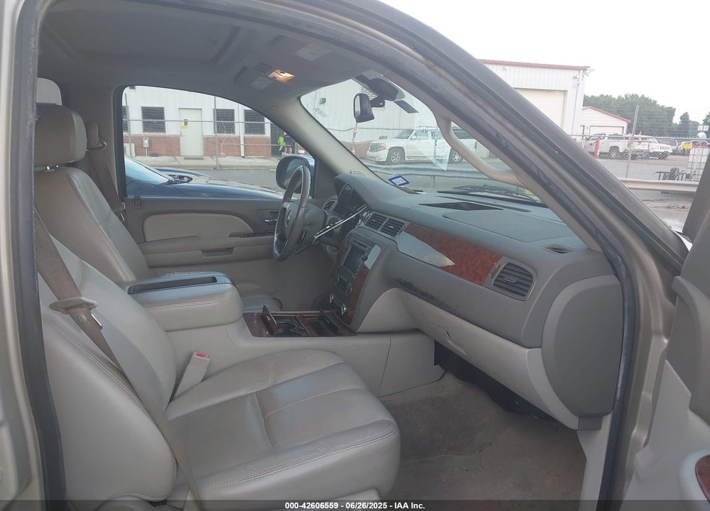 2008 CHEVROLET TAHOE VIN: 1GNFC13088R271468