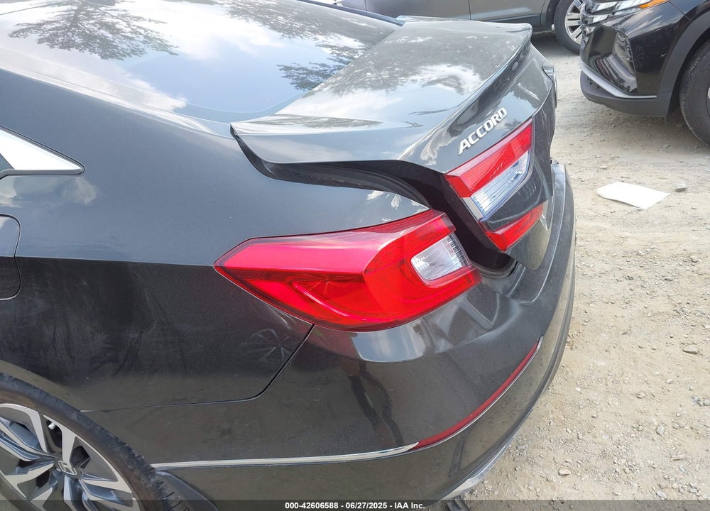 2018 HONDA ACCORD VIN: 1HGCV3F59JA004662