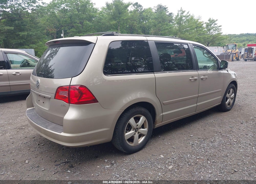 2009 VOLKSWAGEN ROUTAN VIN: 2V8HW64X89R598857