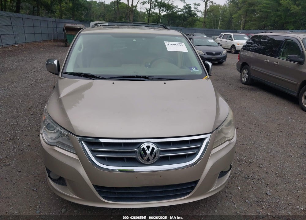 2009 VOLKSWAGEN ROUTAN VIN: 2V8HW64X89R598857