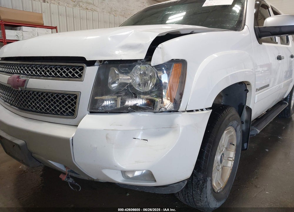 2008 CHEVROLET SUBURBAN 1500 LT VIN: 3GNFK16378G195394