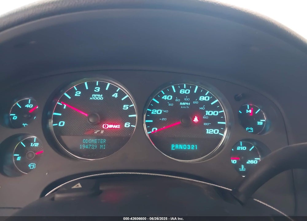 2008 CHEVROLET SUBURBAN 1500 LT VIN: 3GNFK16378G195394
