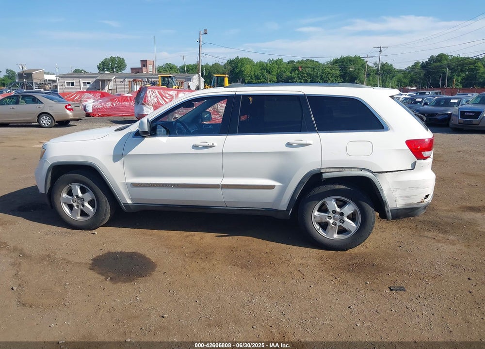2011 JEEP GRAND CHEROKEE VIN: 1J4RR4GG4BC555116