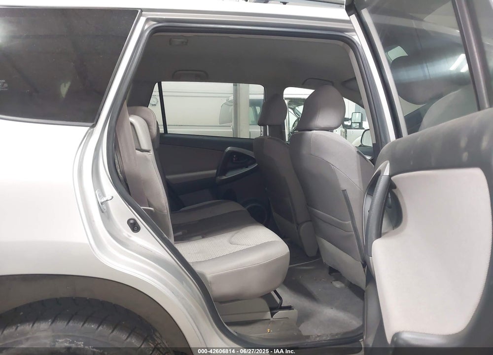 2007 TOYOTA RAV4 BASE V6 VIN: JTMBK33V375025841