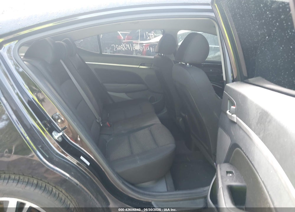 2019 HYUNDAI ELANTRA VIN: KMHD84LF8KU811943