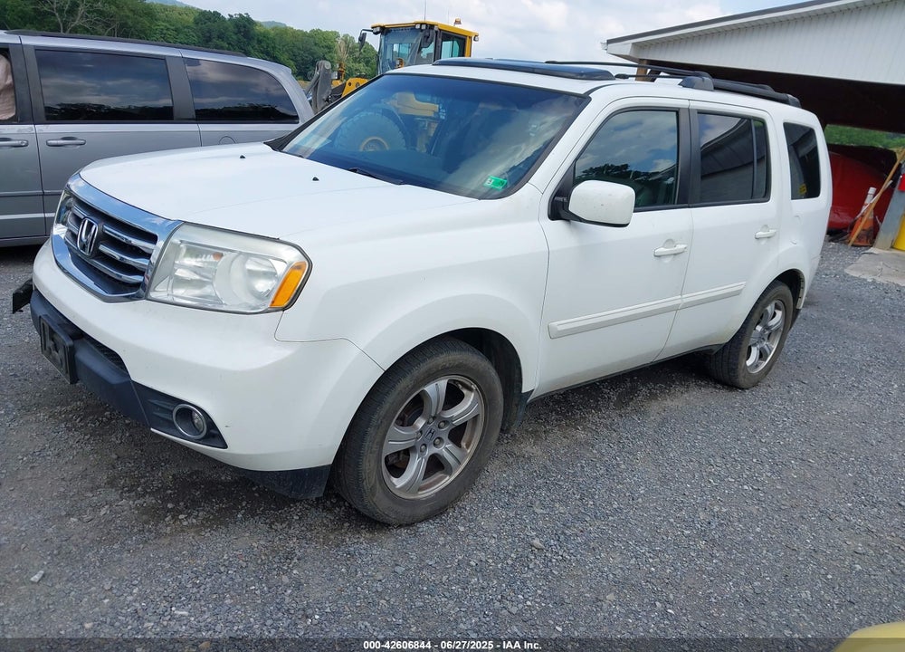 2015 HONDA PILOT VIN: 5FNYF4H61FB067461