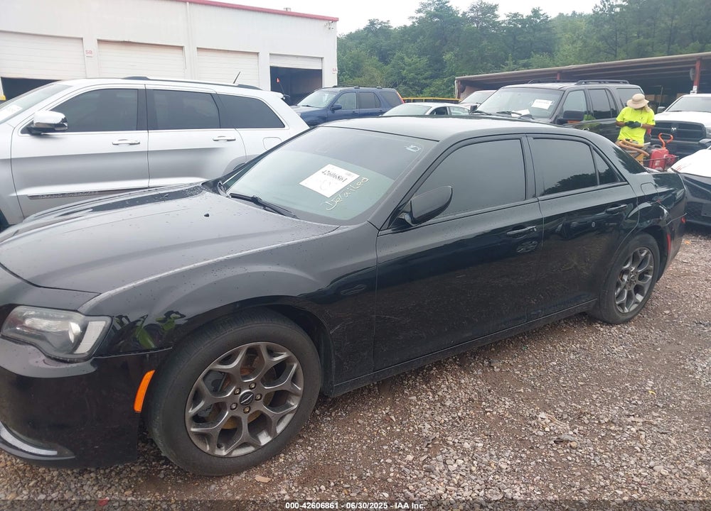 2016 CHRYSLER 300 VIN: 2C3CCAGG5GH244640