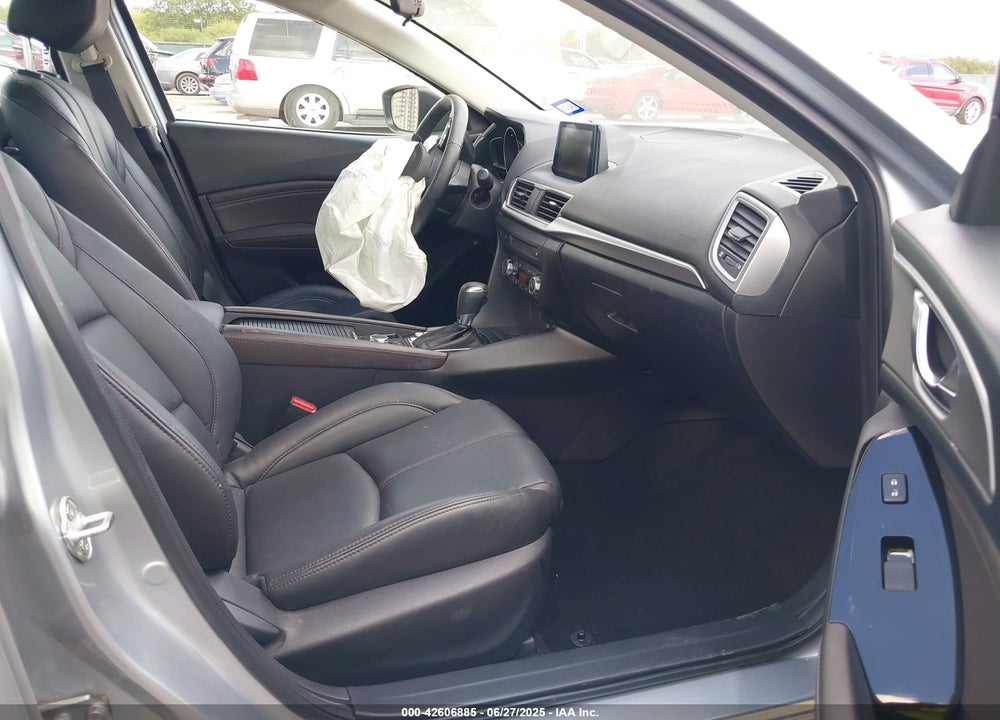 2018 MAZDA 3 TOURING VIN: 3MZBN1V37JM177580