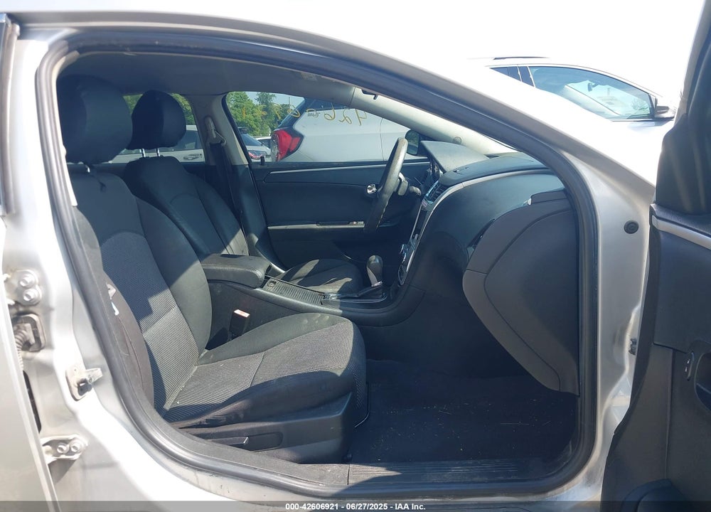 2010 CHEVROLET MALIBU VIN: 1G1ZC5E02AF175426