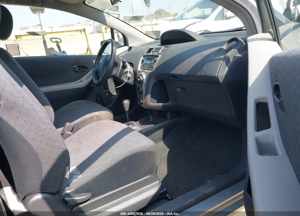 2009 TOYOTA YARIS VIN: JTDJT903095236853
