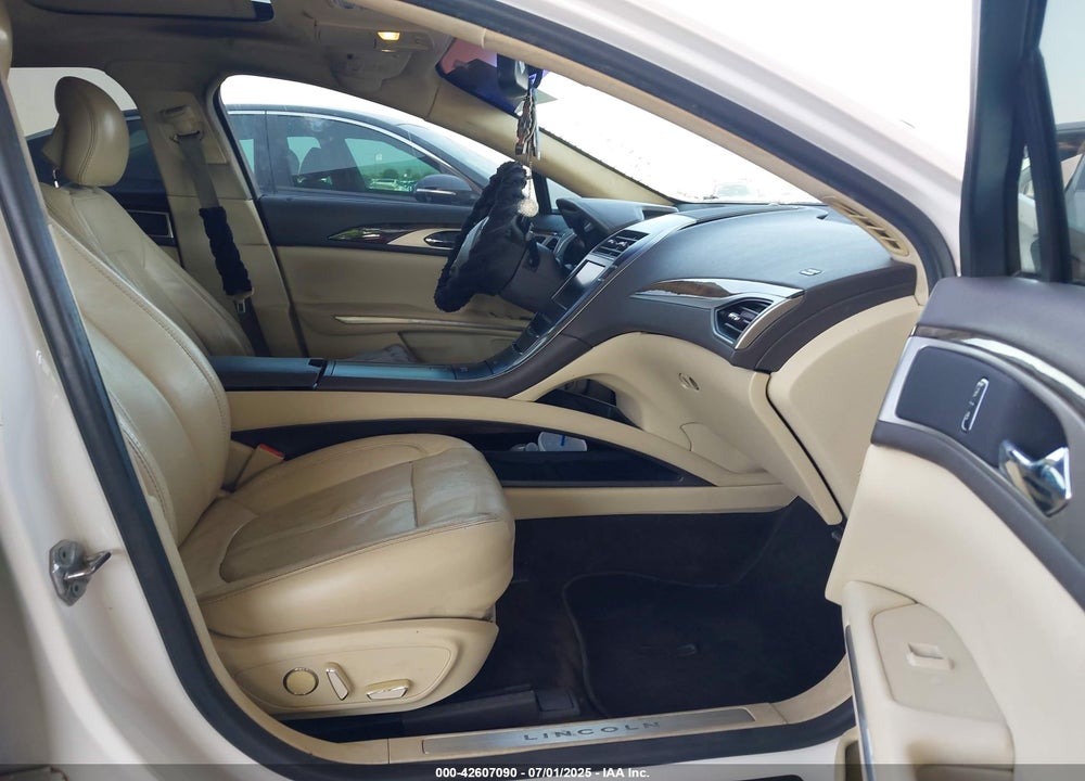 2013 LINCOLN MKZ VIN: 3LN6L2G93DR819247
