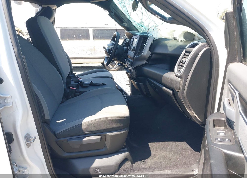 2021 RAM 2500 VIN: 3C6UR5JL9MG555213