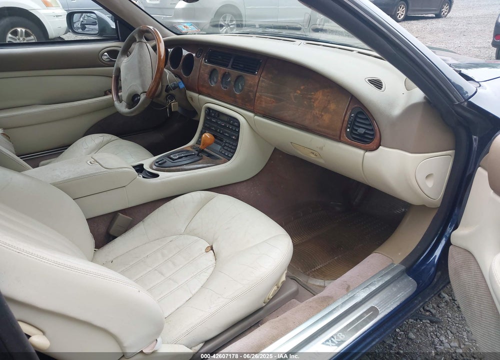 2000 JAGUAR XK8 VIN: SAJJA42C5YNA10364