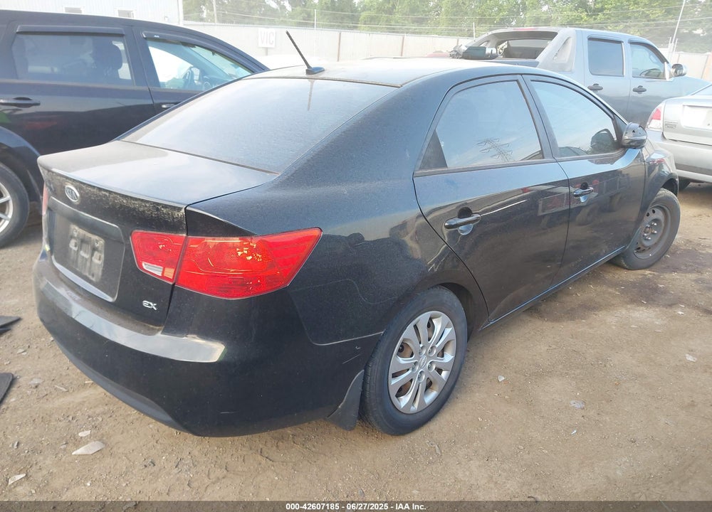 2011 KIA FORTE EX VIN: KNAFU4A24B5462215