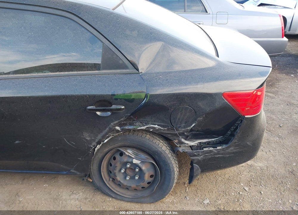 2011 KIA FORTE EX VIN: KNAFU4A24B5462215