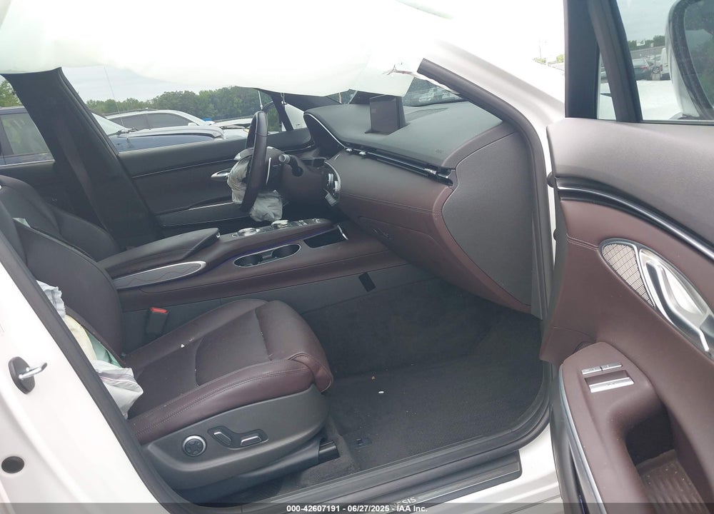 2023 GENESIS GV70 VIN: KMUMADTB4PU098985