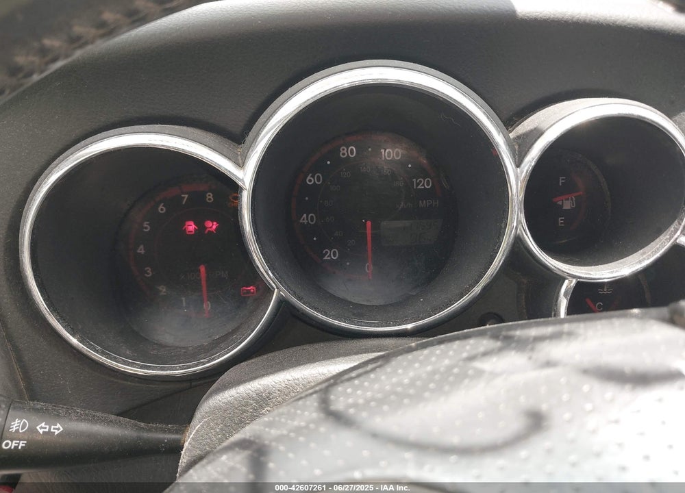 2005 TOYOTA MATRIX VIN: 2T1KR32EX5C484006