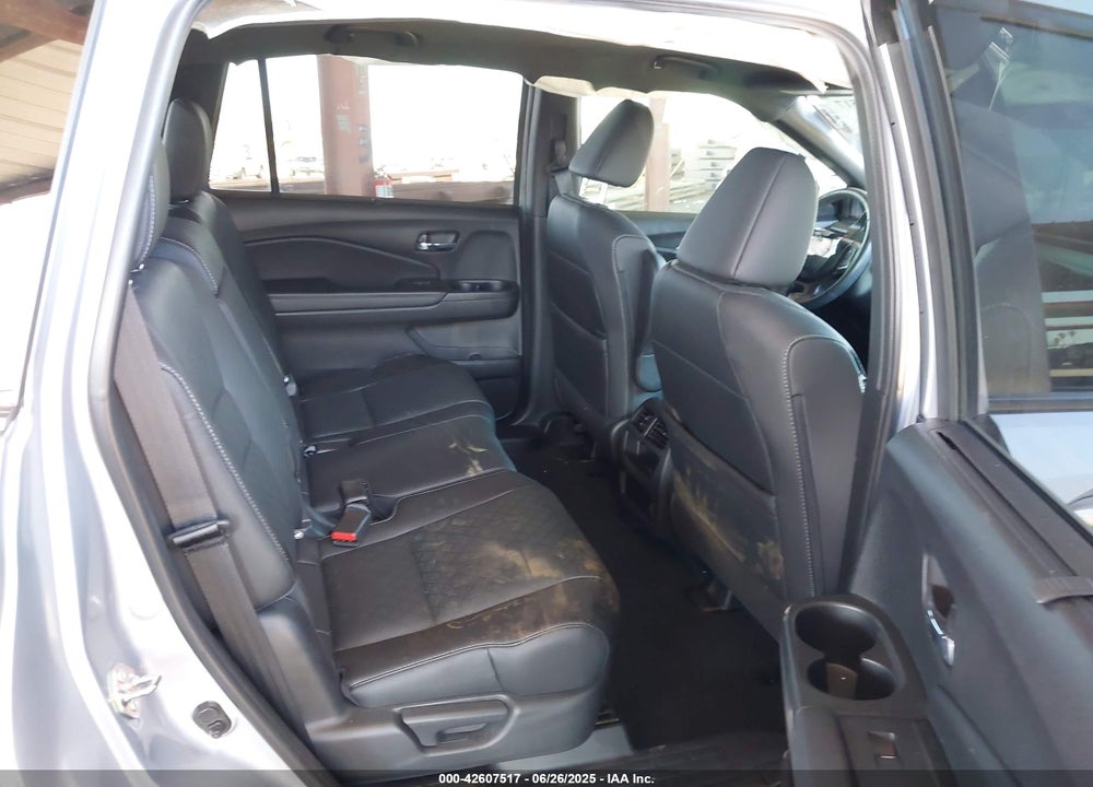 2020 HONDA PASSPORT VIN: 5FNYF7H56LB002724