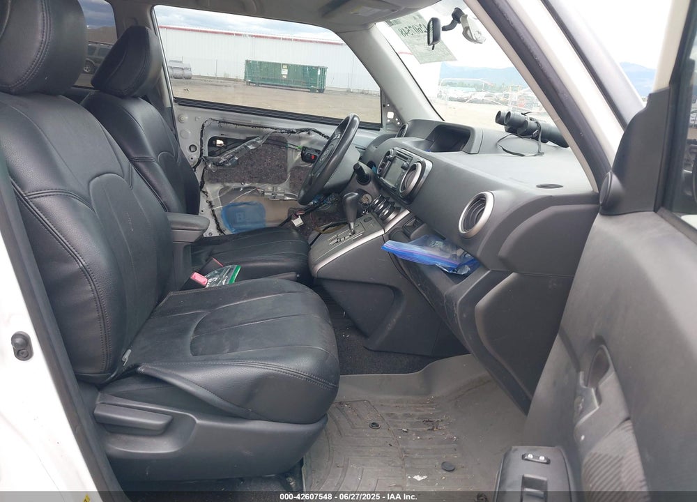 2015 SCION XB VIN: JTLZE4FE2FJ068939