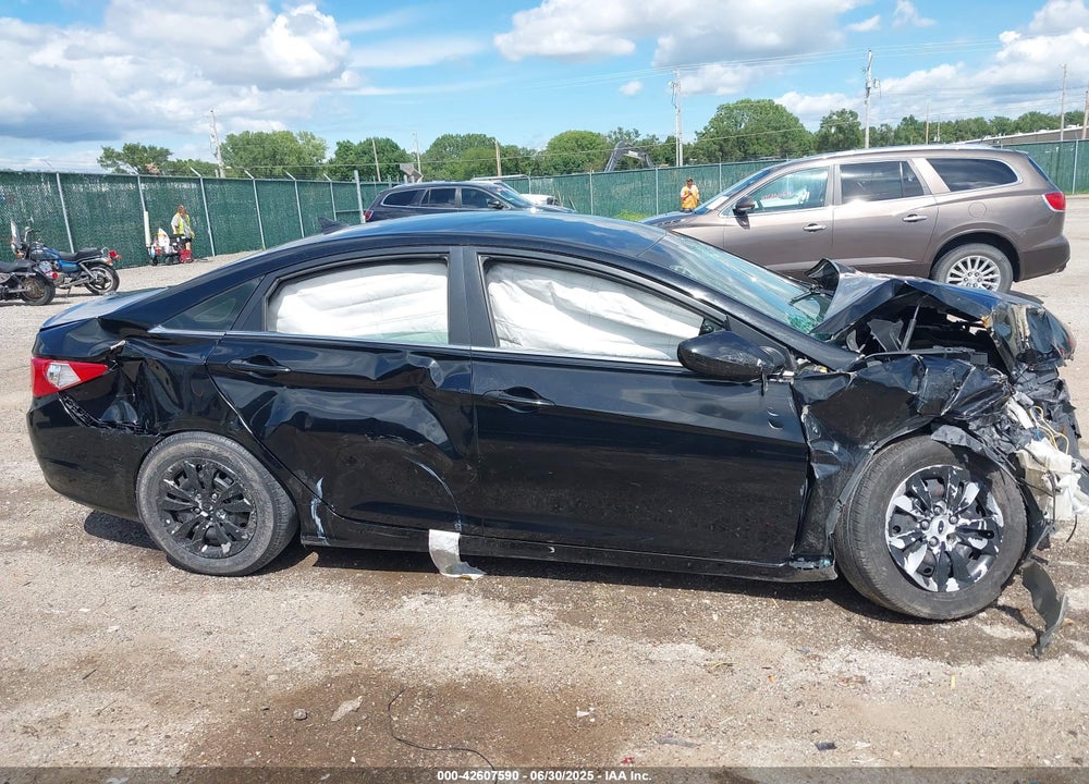 2011 HYUNDAI SONATA VIN: 5NPEB4AC9BH060476