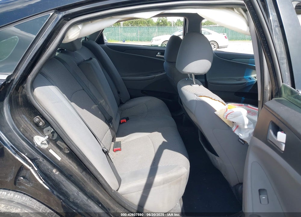 2011 HYUNDAI SONATA VIN: 5NPEB4AC9BH060476