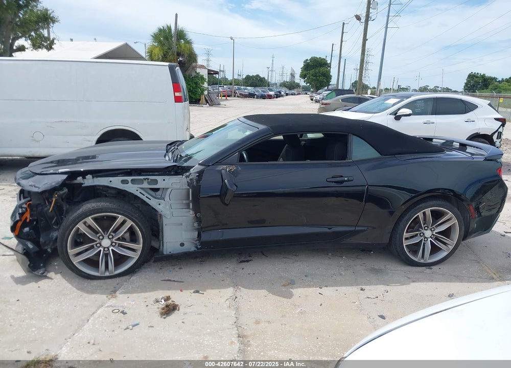 2017 CHEVROLET CAMARO VIN: 1G1FB3DS8H0174808