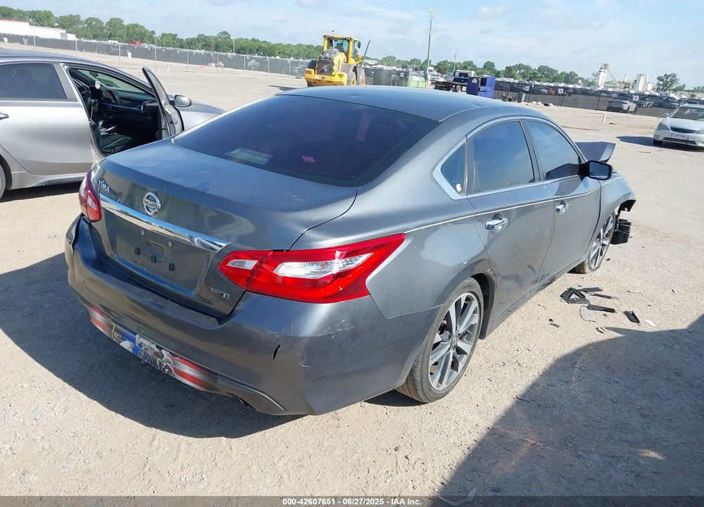 2016 NISSAN ALTIMA VIN: 1N4AL3AP1GN307883