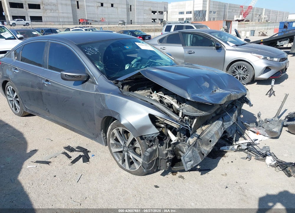 2016 NISSAN ALTIMA VIN: 1N4AL3AP1GN307883