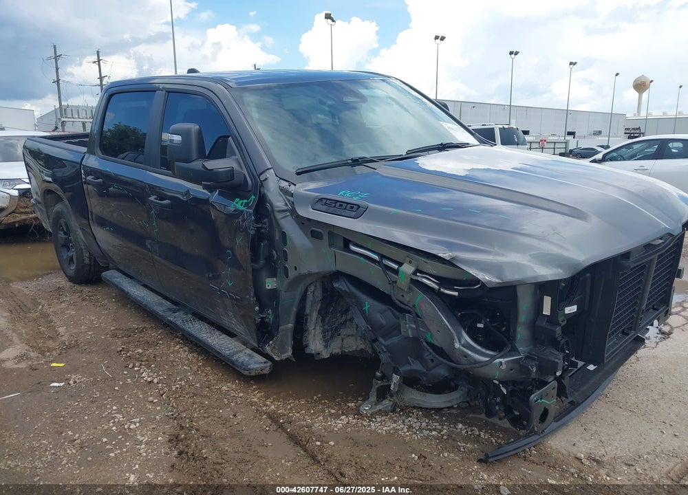 2025 RAM 1500 TRADESMAN 4X2 5'7 BOX VIN: 1C6RREGP8SN718325
