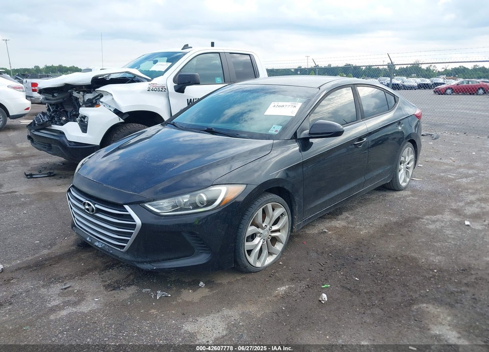 2017 HYUNDAI ELANTRA VIN: KMHD74LF0HU096894