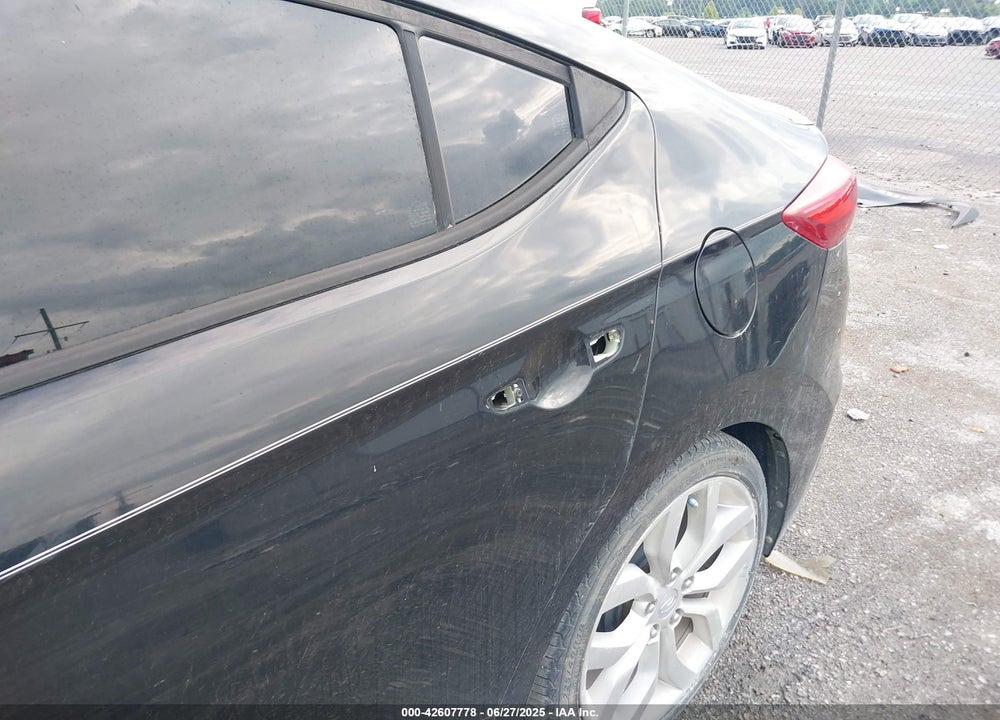 2017 HYUNDAI ELANTRA VIN: KMHD74LF0HU096894