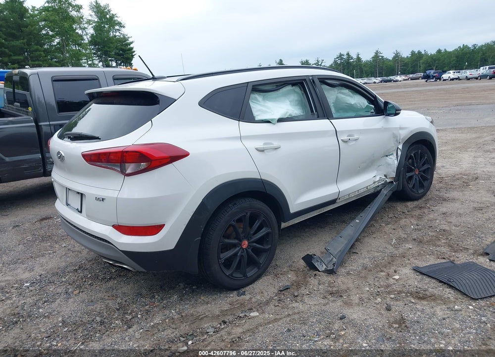 2017 HYUNDAI TUCSON NIGHT VIN: KM8J33A25HU556995