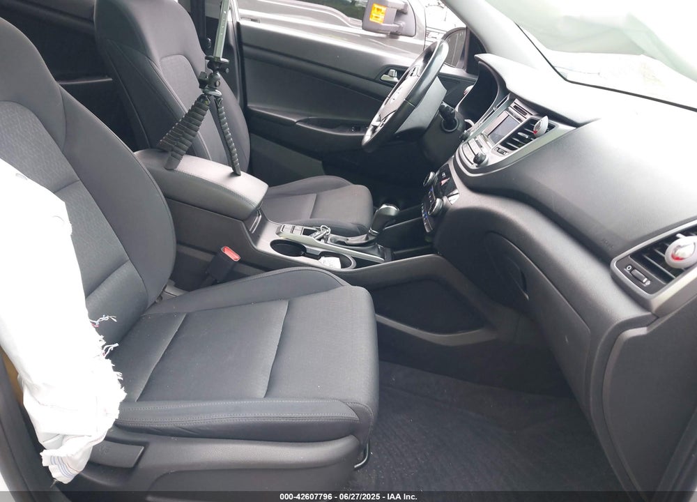 2017 HYUNDAI TUCSON NIGHT VIN: KM8J33A25HU556995