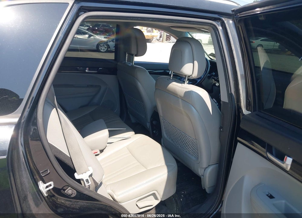 2015 KIA SORENTO VIN: 5XYKWDA76FG551840