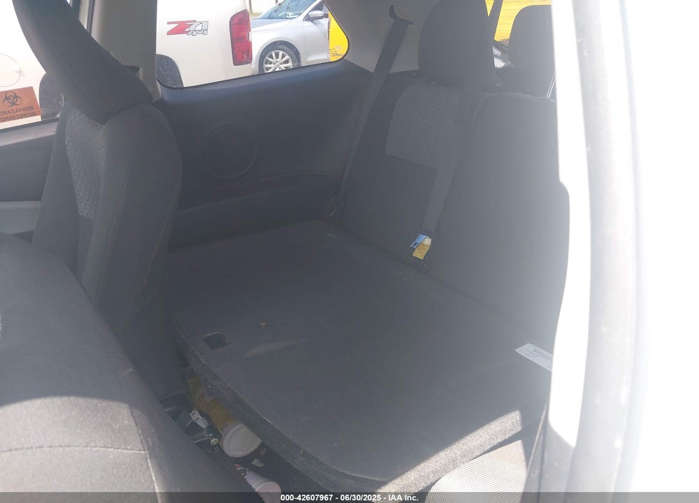 2016 TOYOTA YARIS VIN: VNKJTUD38GA058456