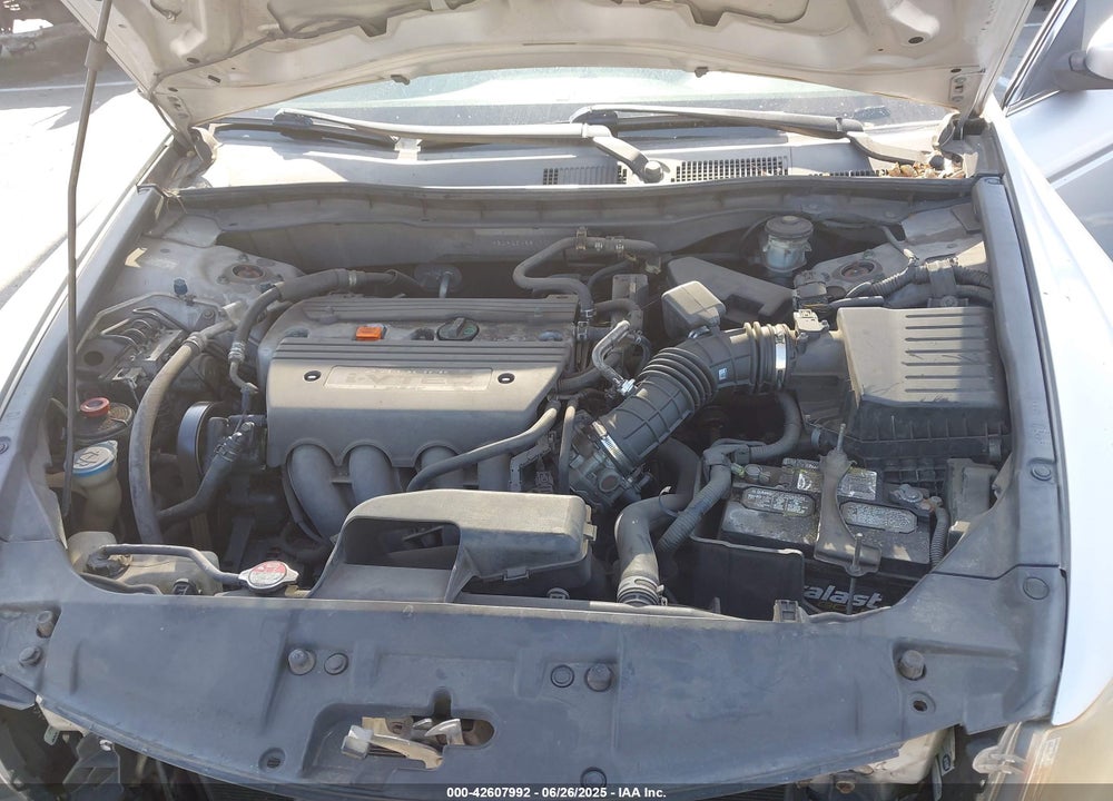 2008 HONDA ACCORD VIN: 1HGCP26488A001094