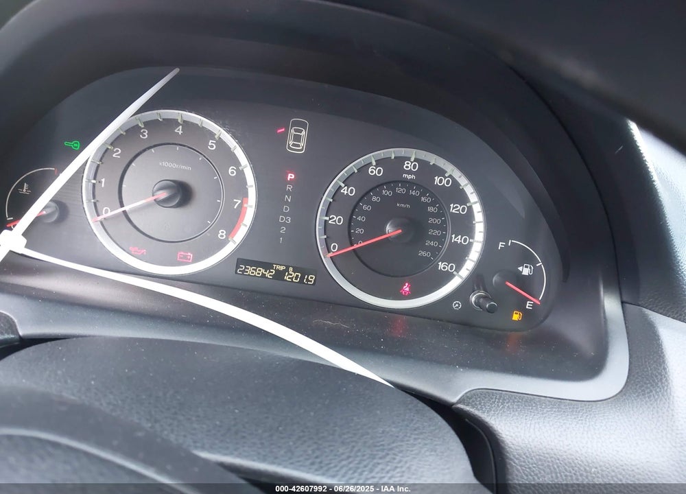 2008 HONDA ACCORD VIN: 1HGCP26488A001094