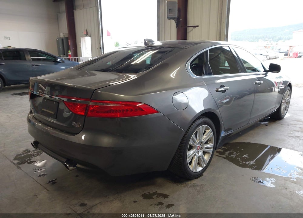 2017 JAGUAR XF VIN: SAJBJ4BV5HCY30734