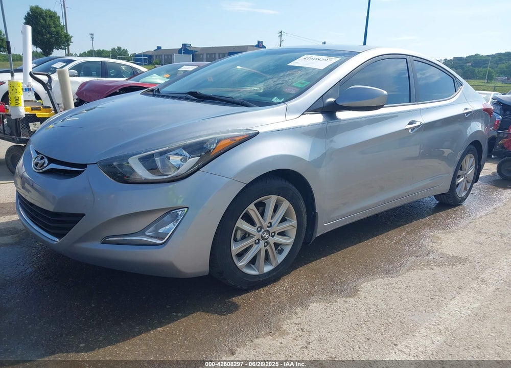 2015 HYUNDAI ELANTRA VIN: 5NPDH4AE7FH585652