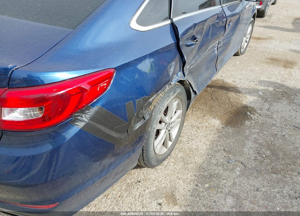 2016 HYUNDAI SONATA VIN: 5NPE24AF2GH318709